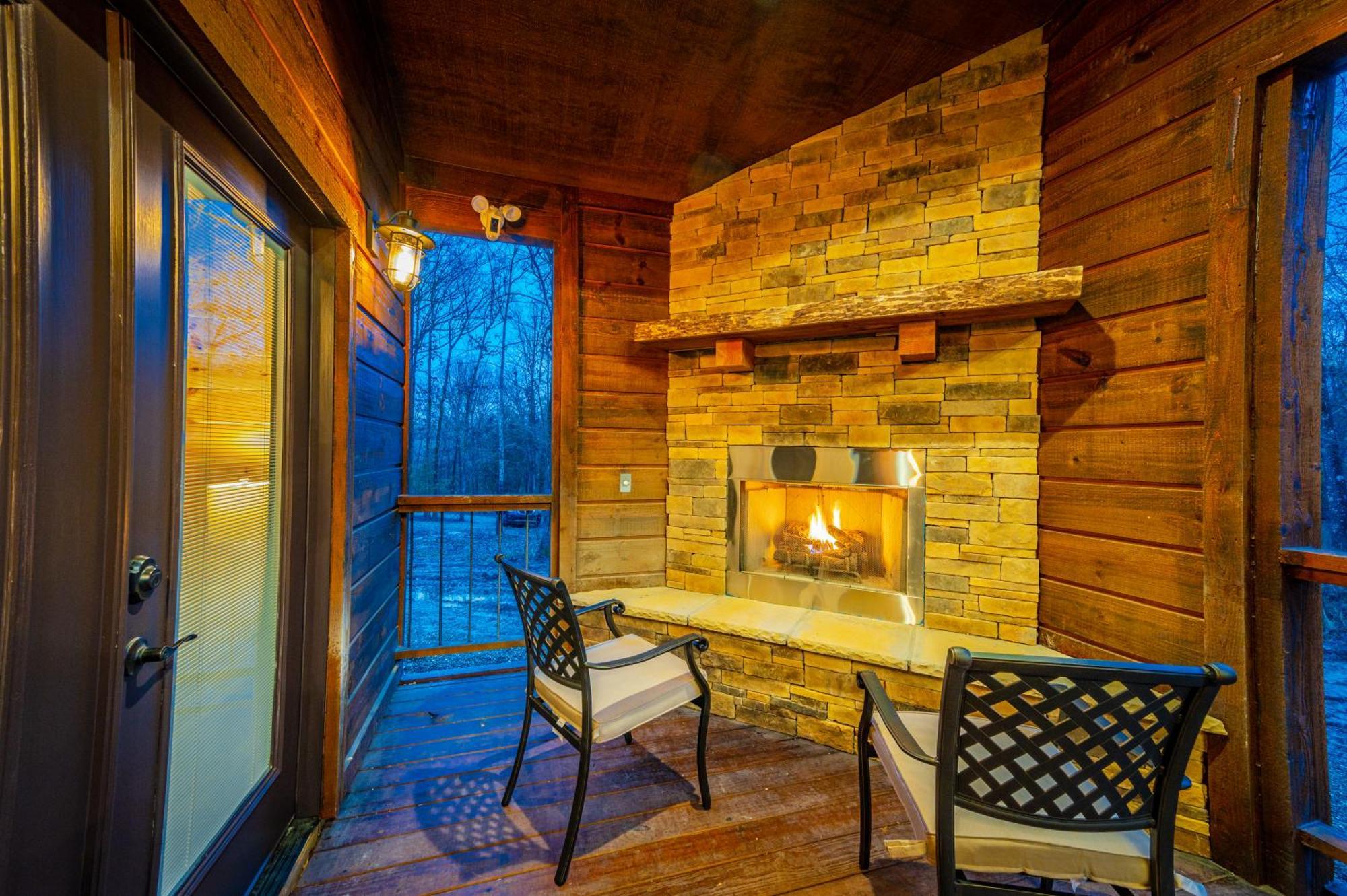 The Luxurious Blue Sky Lodge Is Epic! 布罗肯鲍 外观 照片
