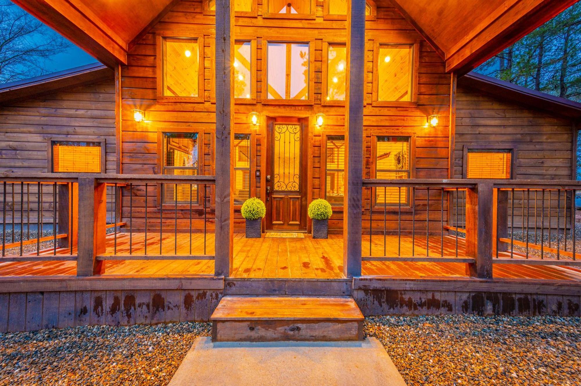 The Luxurious Blue Sky Lodge Is Epic! 布罗肯鲍 外观 照片