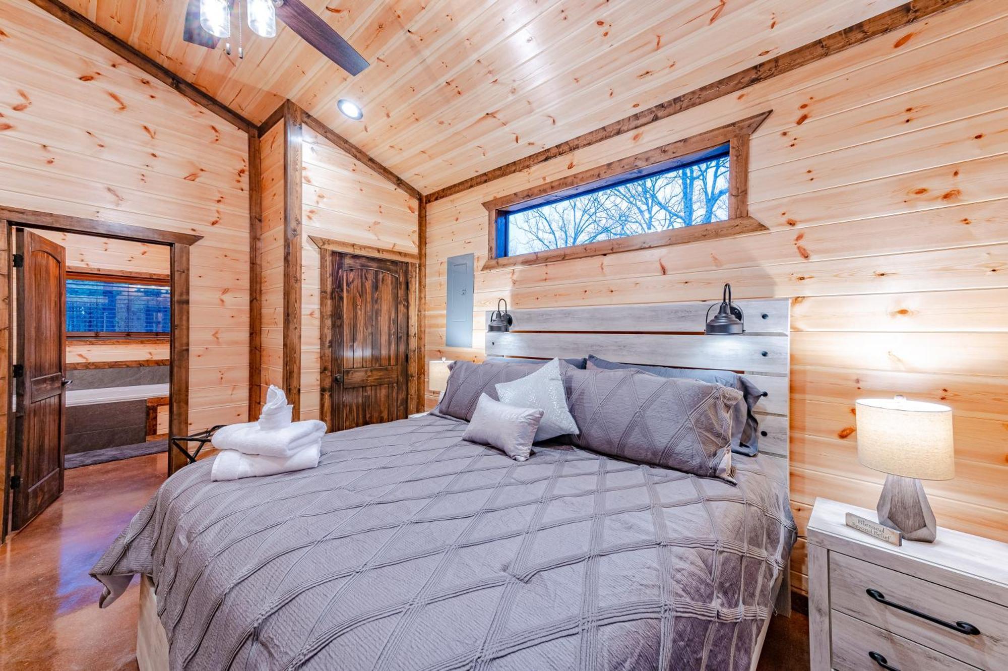 The Luxurious Blue Sky Lodge Is Epic! 布罗肯鲍 外观 照片